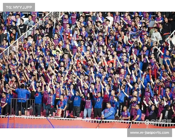 球迷文化表演，传统艺术与足球融合