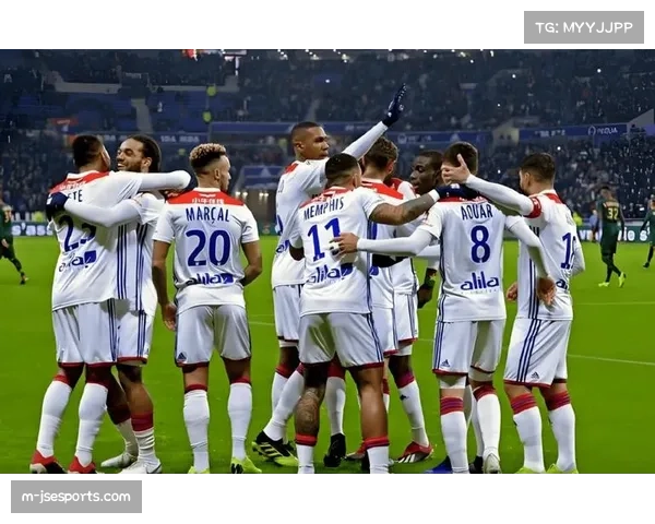 欧战归来：里尔全队恢复训练，备战周末对阵巴黎FC的联赛